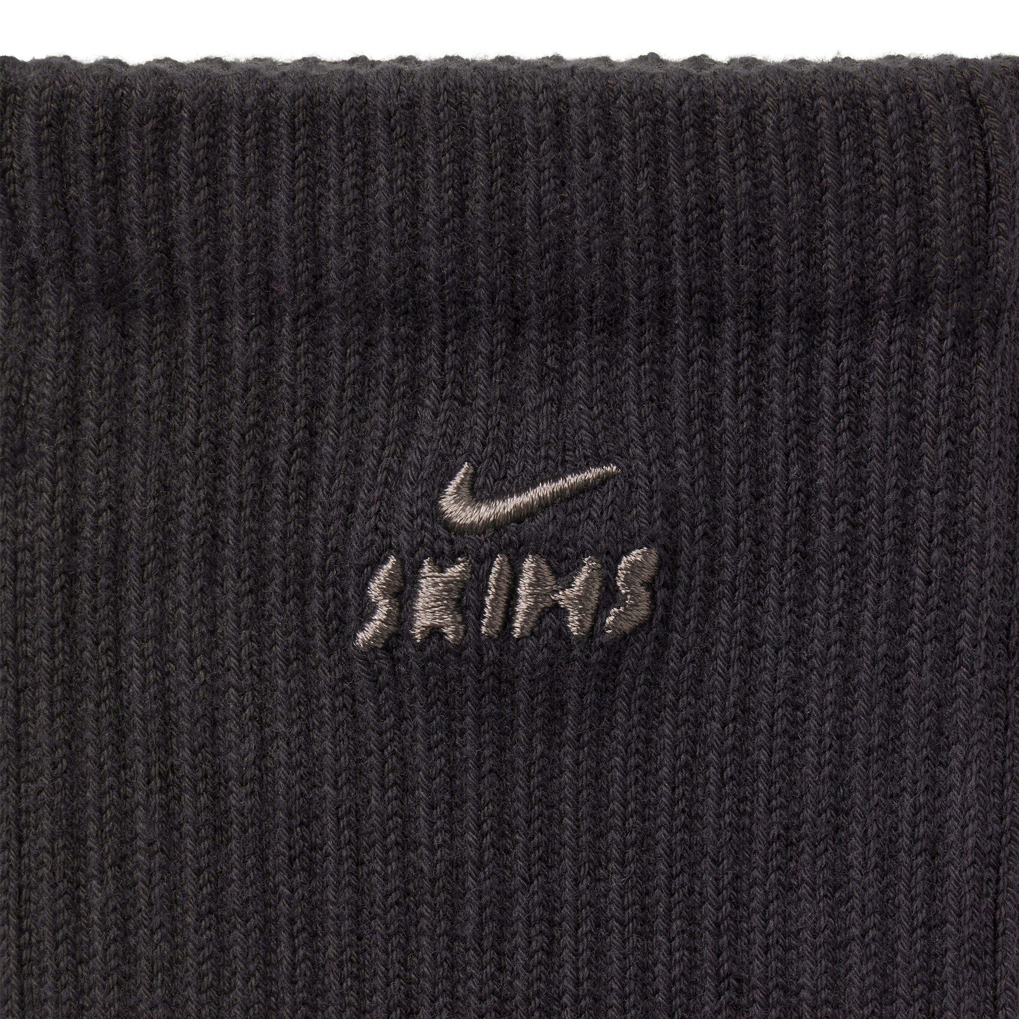 NikeSKIMS ACCESSORIES DRI-FIT™ PILATES GRIP CREW SOCK - OBSIDIAN - image 18