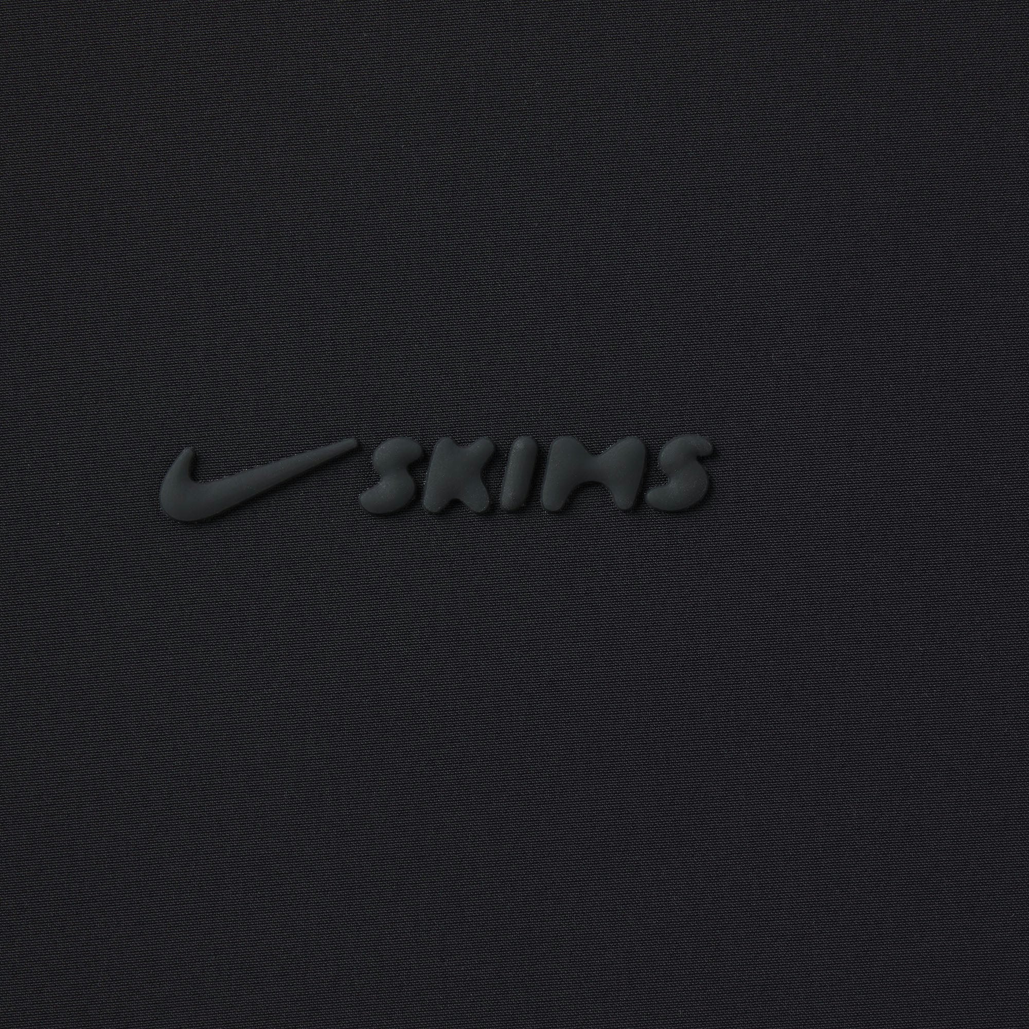 NikeSKIMS WOVEN NYLON 2.5" RUNNER SHORT - OBSIDIAN - image 5