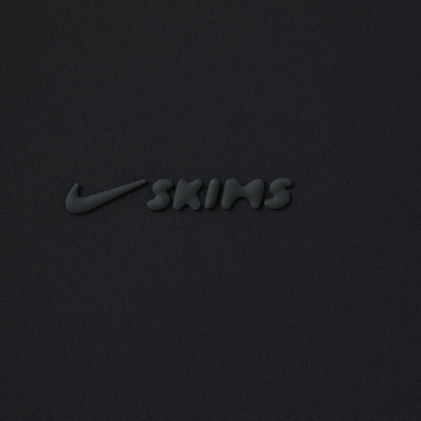 NikeSKIMS WOVEN NYLON 2.5" RUNNER SHORT - OBSIDIAN - image 5