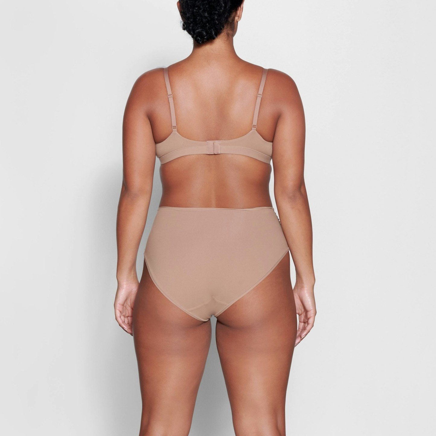 FITS EVERYBODY FULL BRIEF - SIENNA