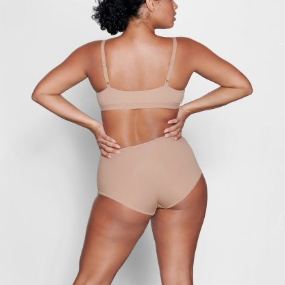FITS EVERYBODY BOY SHORT - SIENNA