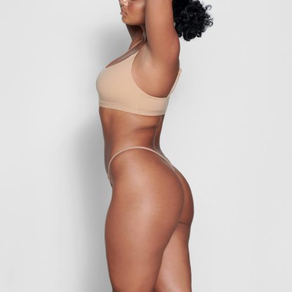 FITS EVERYBODY T-STRING THONG - OCHRE