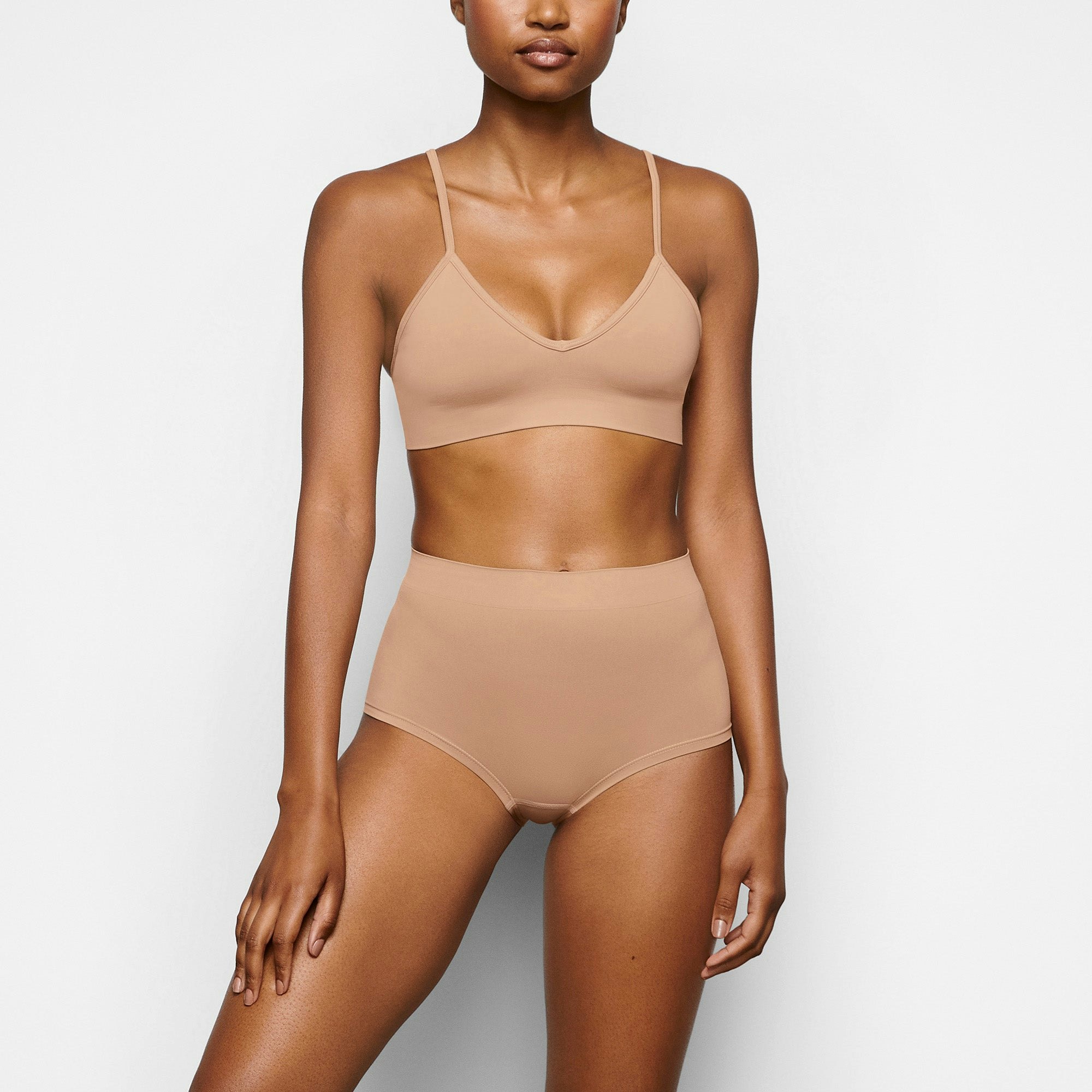 SOFT SMOOTHING SEAMLESS BOY SHORT - OCHRE