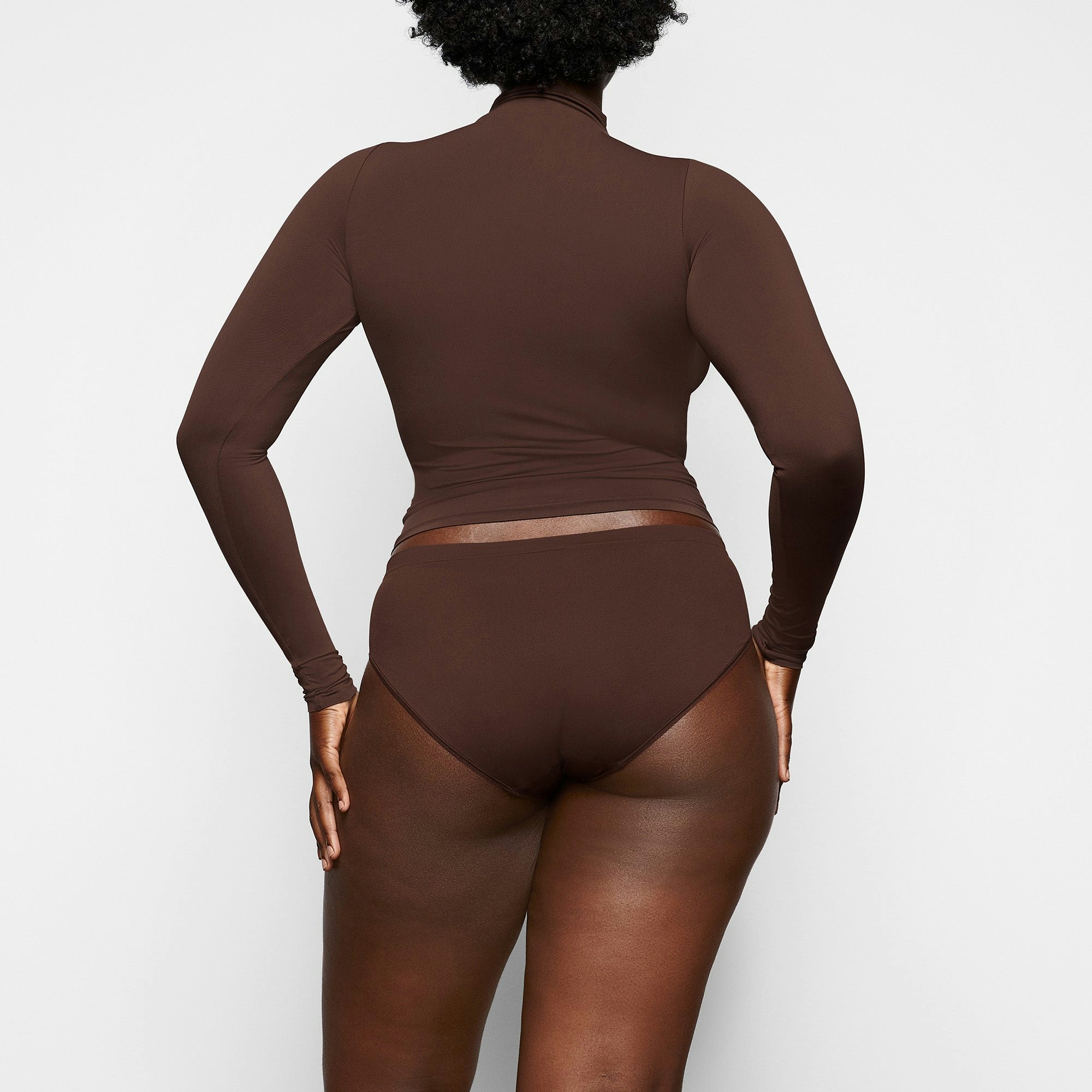 SOFT SMOOTHING SEAMLESS BRIEF - COCOA
