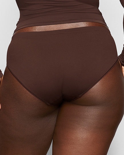 SOFT SMOOTHING SEAMLESS BRIEF - COCOA