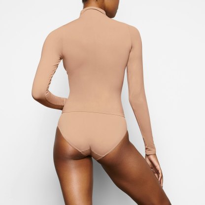 SOFT SMOOTHING SEAMLESS BRIEF - OCHRE