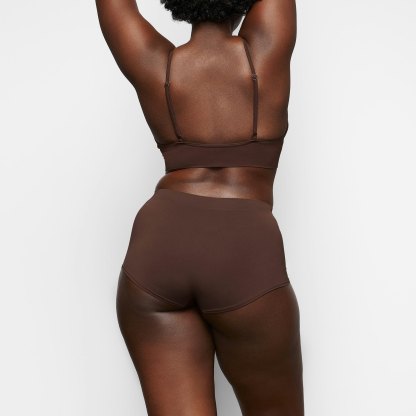 SOFT SMOOTHING SEAMLESS BOY SHORT - COCOA