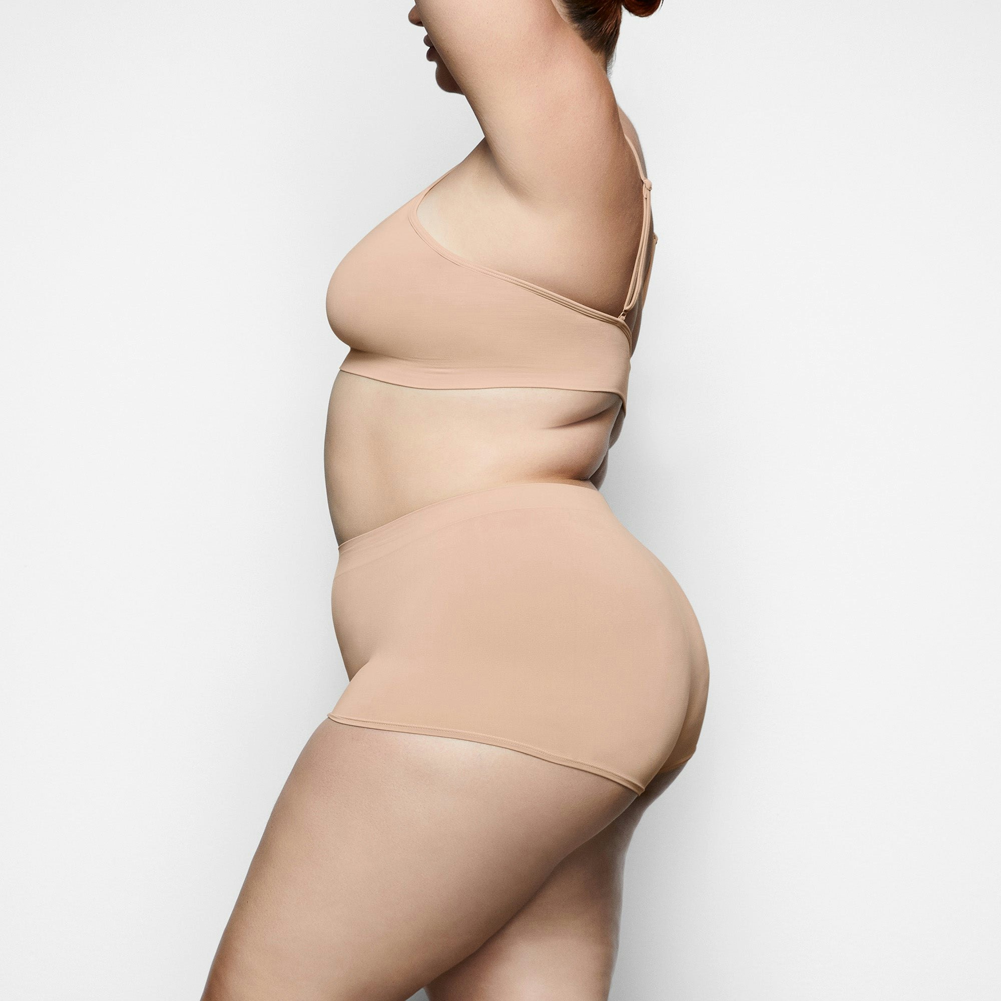 SOFT SMOOTHING SEAMLESS BOY SHORT - CLAY