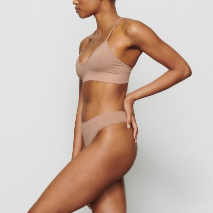 SOFT SMOOTHING SEAMLESS THONG - SIENNA