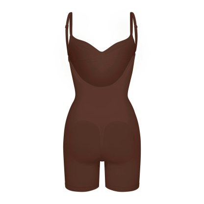 SEAMLESS SCULPT LOW BACK MID THIGH BODYSUIT - COCOA