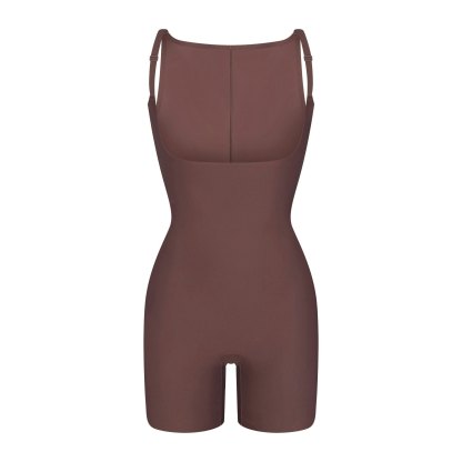 SKIMS BODY CORE SCULPT BACK SMOOTHING OPEN BUST MID THIGH BODYSUIT - COCOA