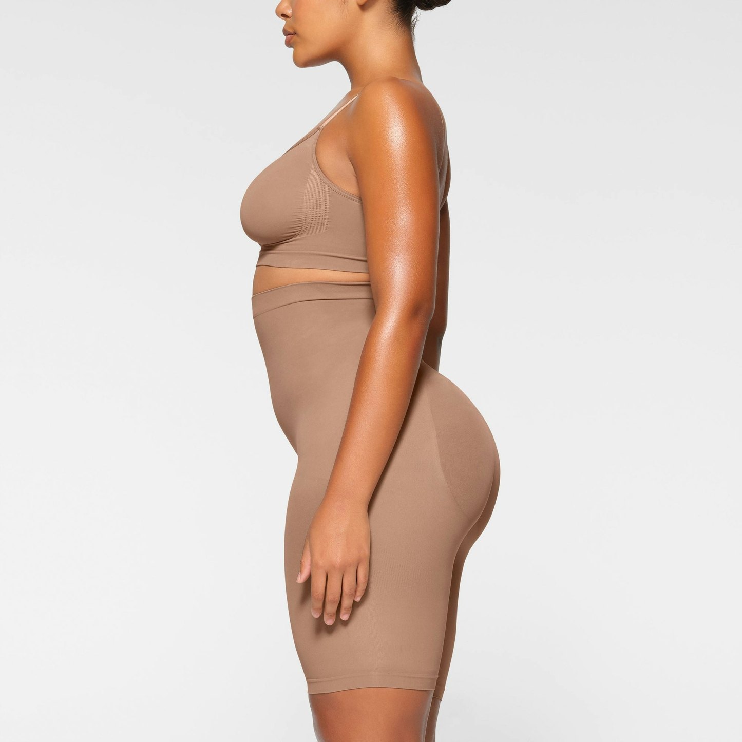 SEAMLESS SCULPT HIGH-WAISTED ABOVE THE KNEE SHORT - SIENNA