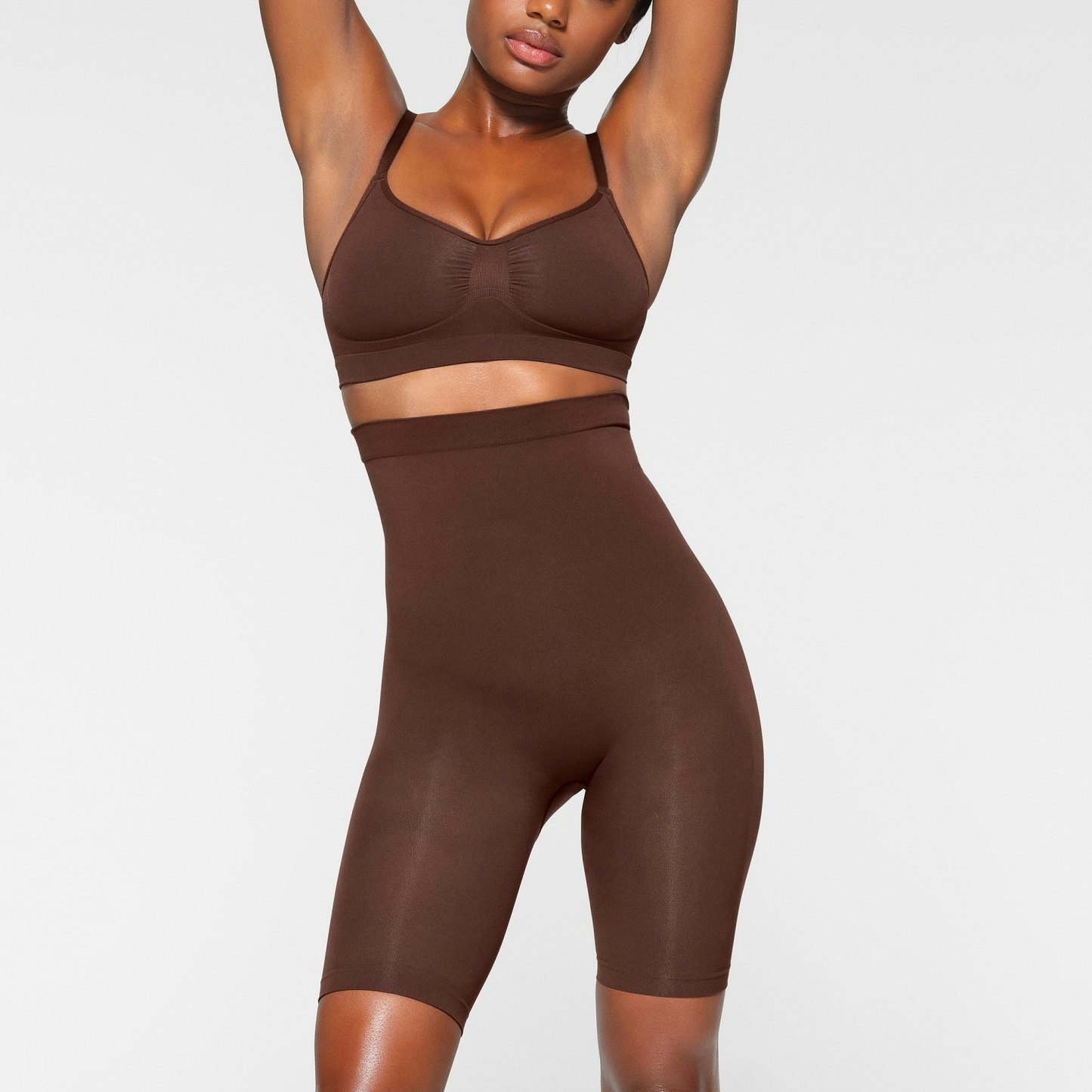 SEAMLESS SCULPT HIGH-WAISTED ABOVE THE KNEE SHORT - COCOA