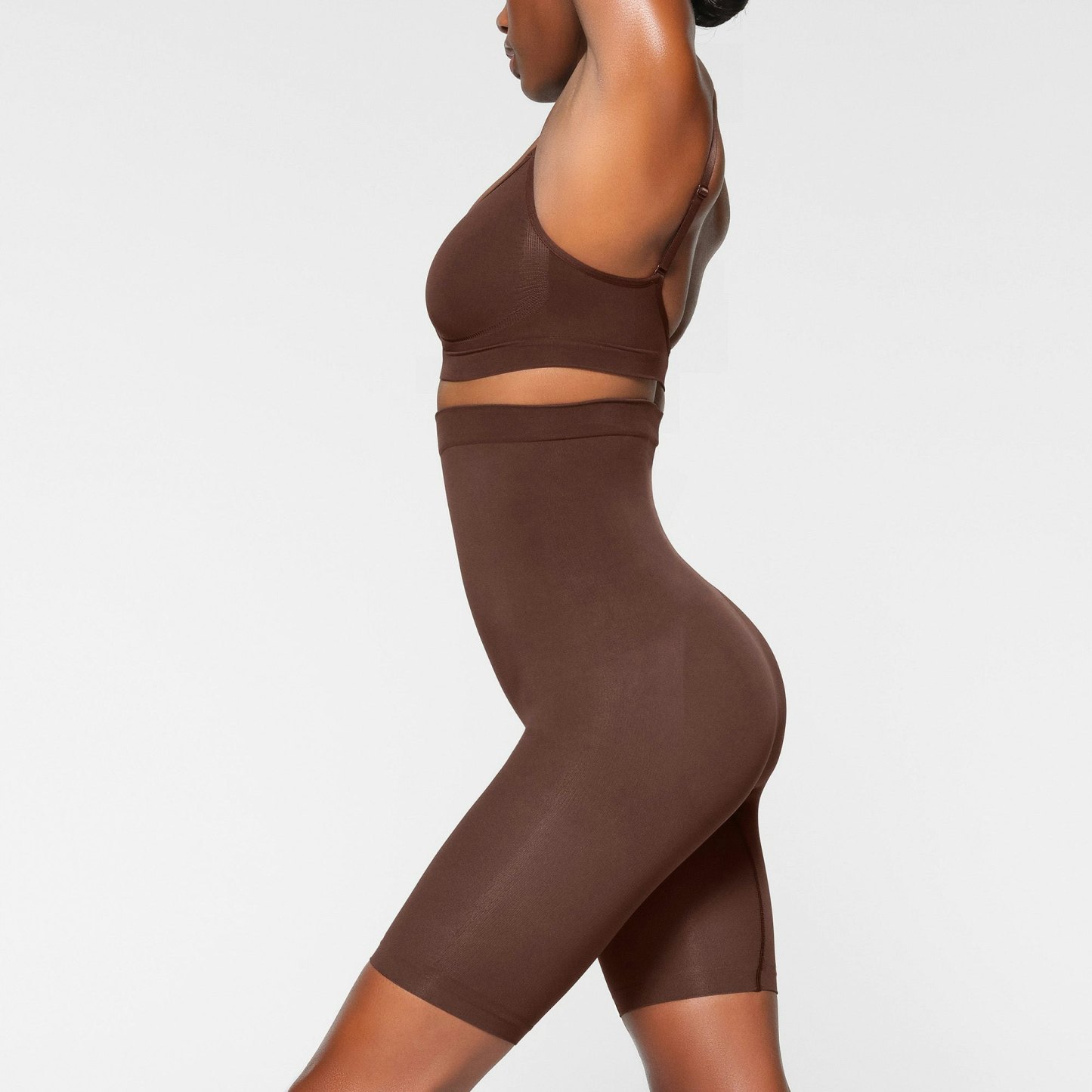 SEAMLESS SCULPT HIGH-WAISTED ABOVE THE KNEE SHORT - COCOA