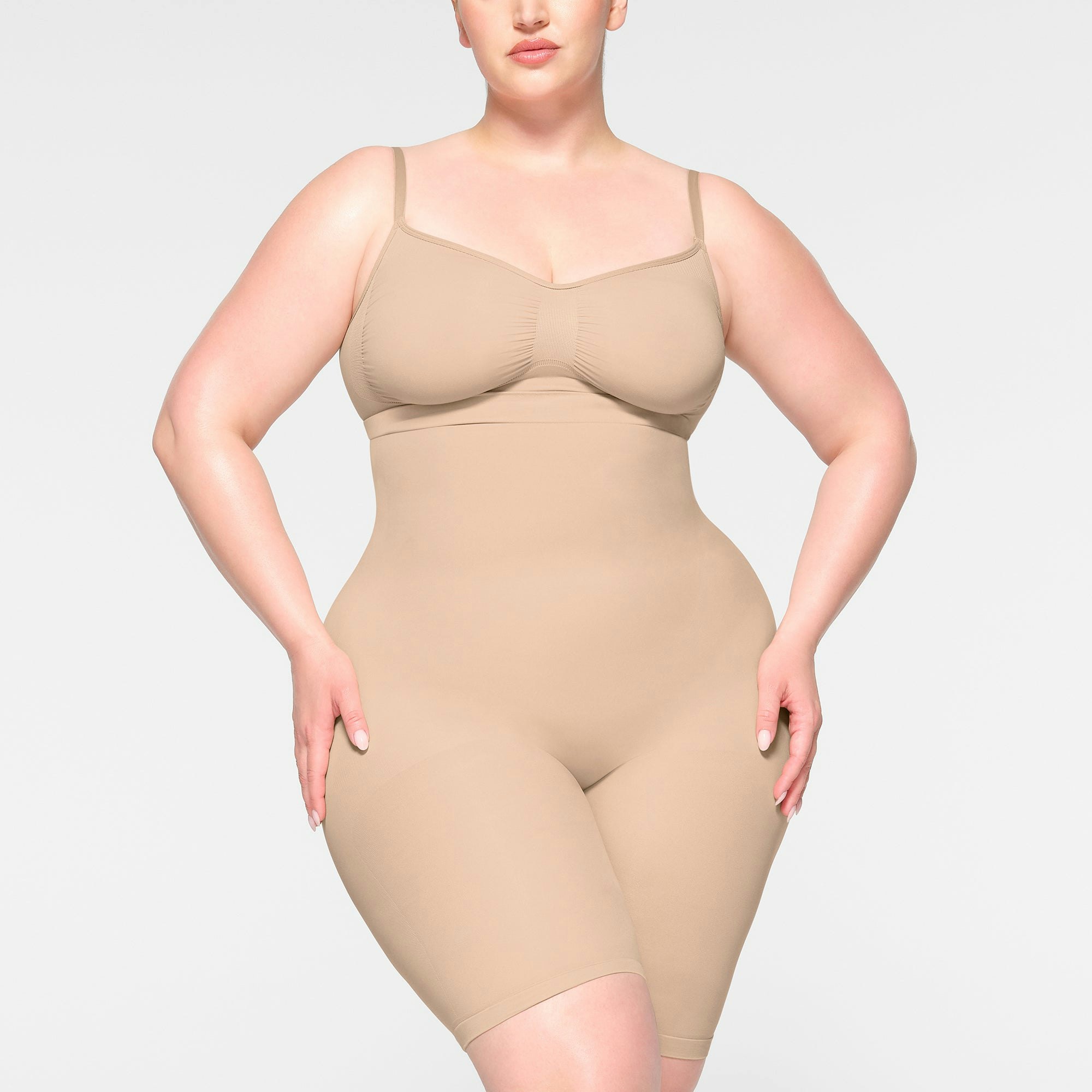 SEAMLESS SCULPT HIGH-WAISTED ABOVE THE KNEE SHORT - MICA