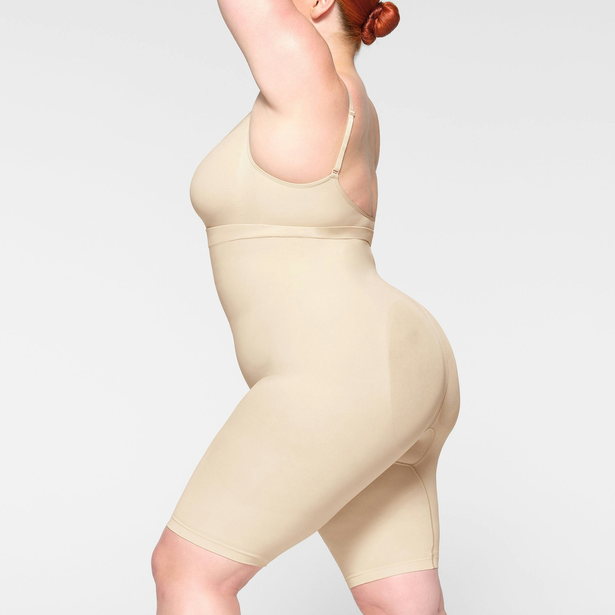 SEAMLESS SCULPT HIGH-WAISTED ABOVE THE KNEE SHORT - SAND