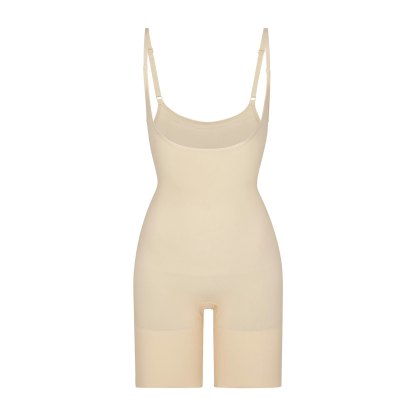 SEAMLESS SCULPT BUTT LIFTING OPEN BUST BODYSUIT - SAND