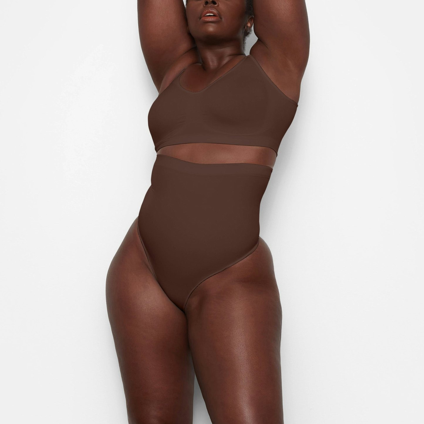 SEAMLESS SCULPT HIGH-WAISTED THONG - COCOA