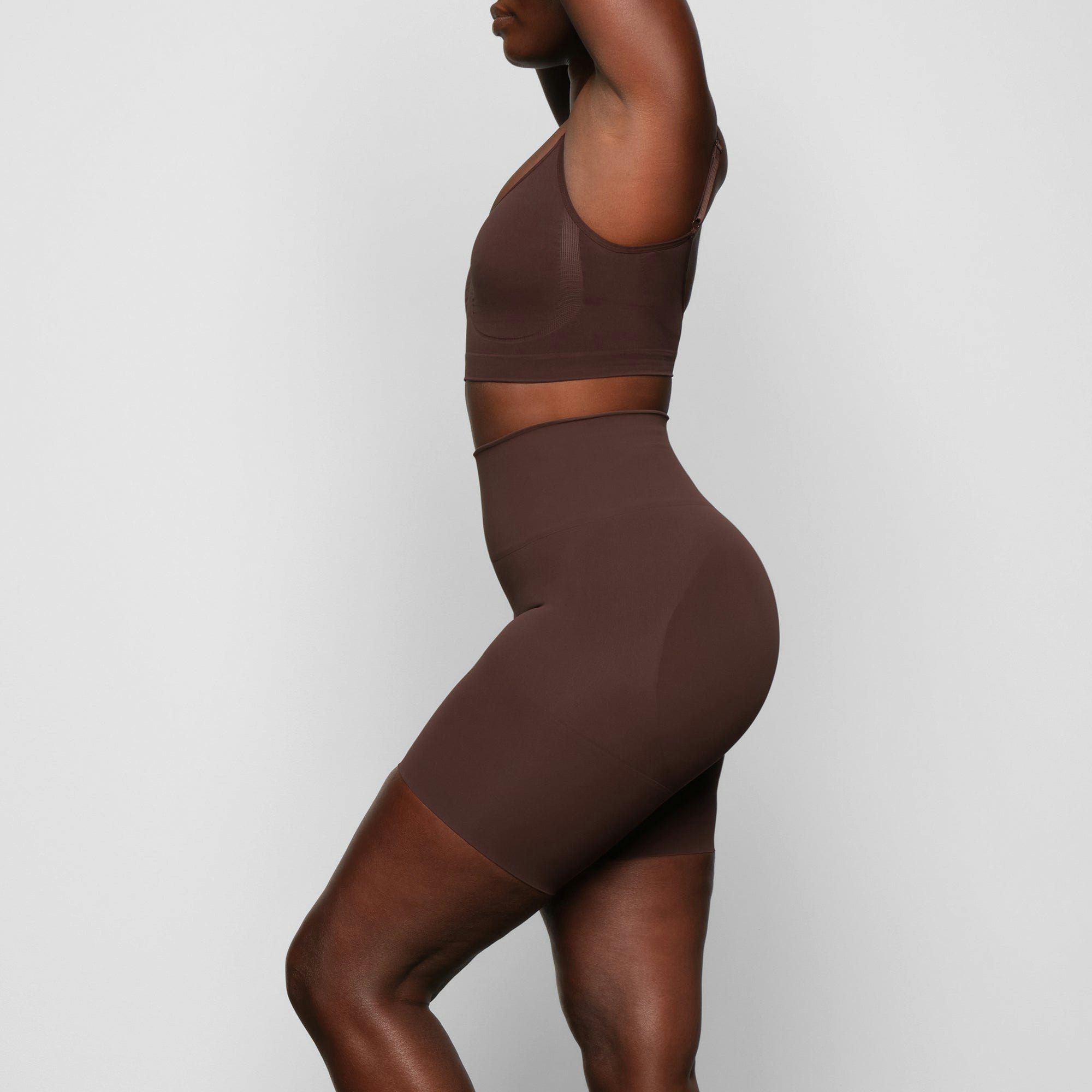 SEAMLESS SCULPT BUTT LIFTING SHORT - COCOA