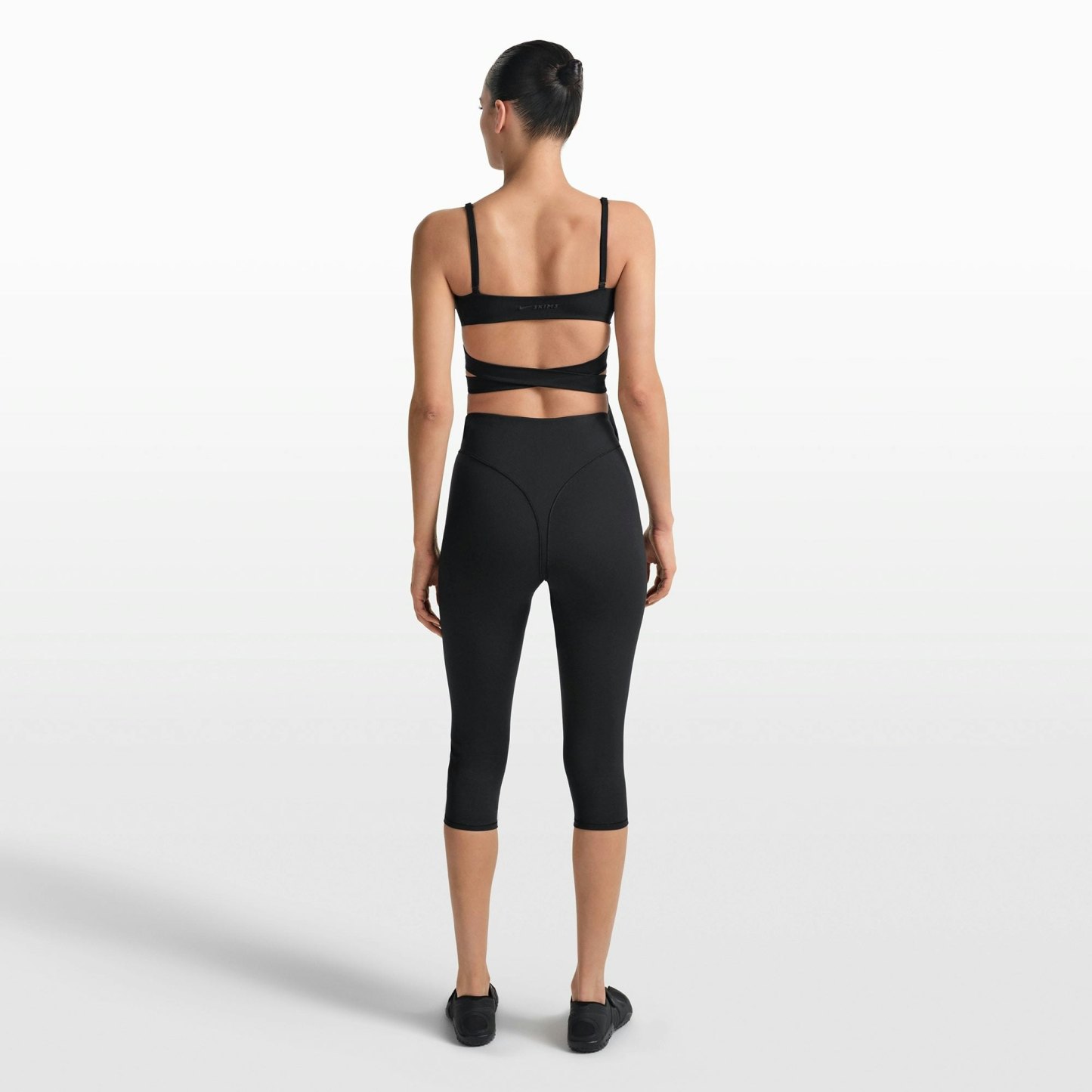 NikeSKIMS MATTE WRAP FRONT BRA - OBSIDIAN - image 5