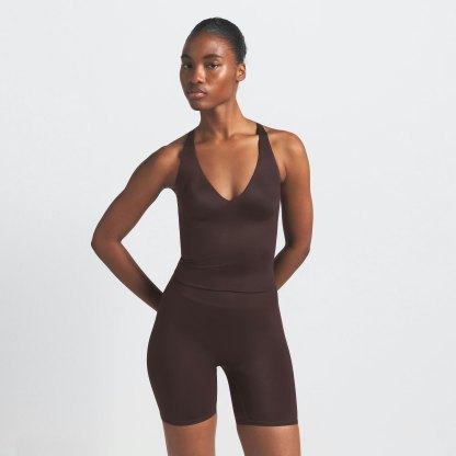 NikeSKIMS SHINE V-NECK TANK - PHOENIX - image 8