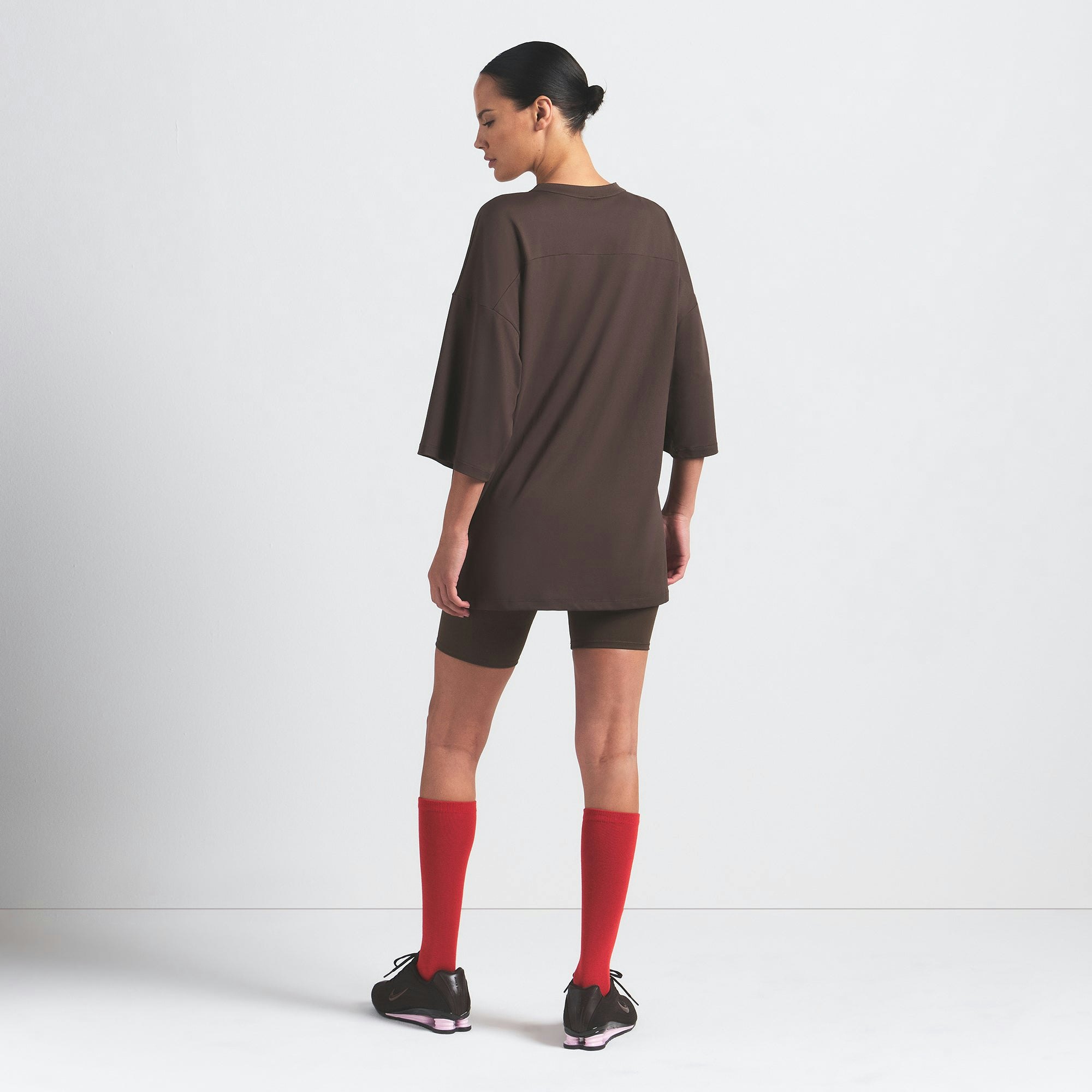 NikeSKIMS AIRY V-NECK OVERSIZED TOP - DARK SEPIA - image 10