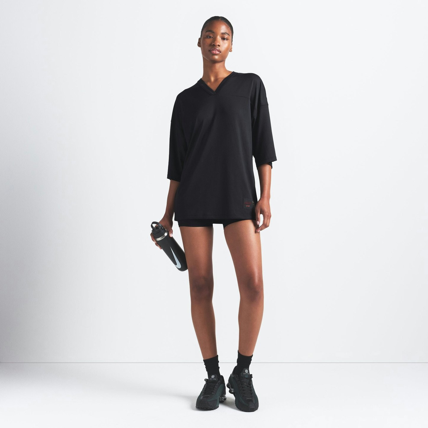 NikeSKIMS AIRY V-NECK OVERSIZED TOP - OBSIDIAN