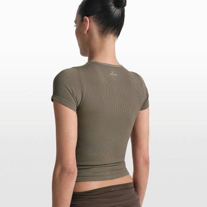 NikeSKIMS RIBBED SEAMLESS BABY TEE - DUSTY OAKMOSS - image 28