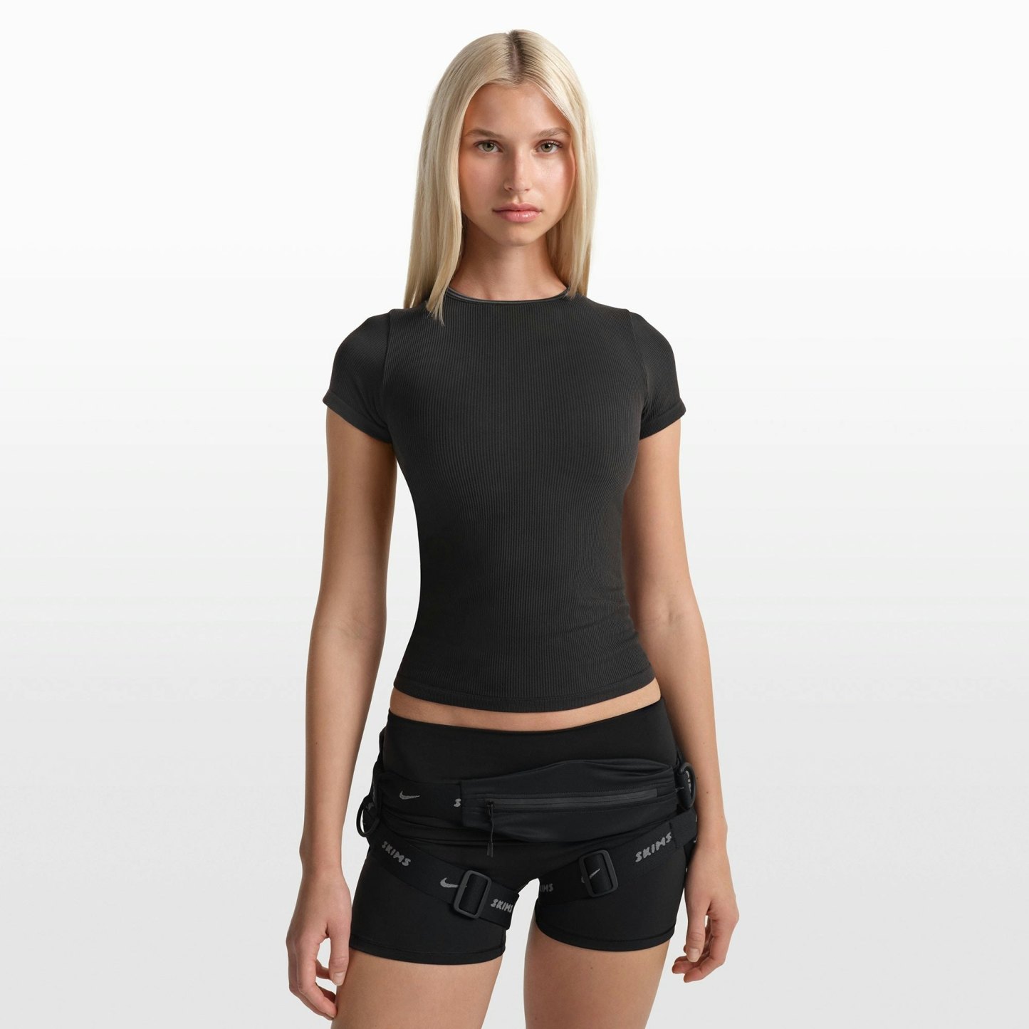 NikeSKIMS RIBBED SEAMLESS BABY TEE - OBSIDIAN - image 2