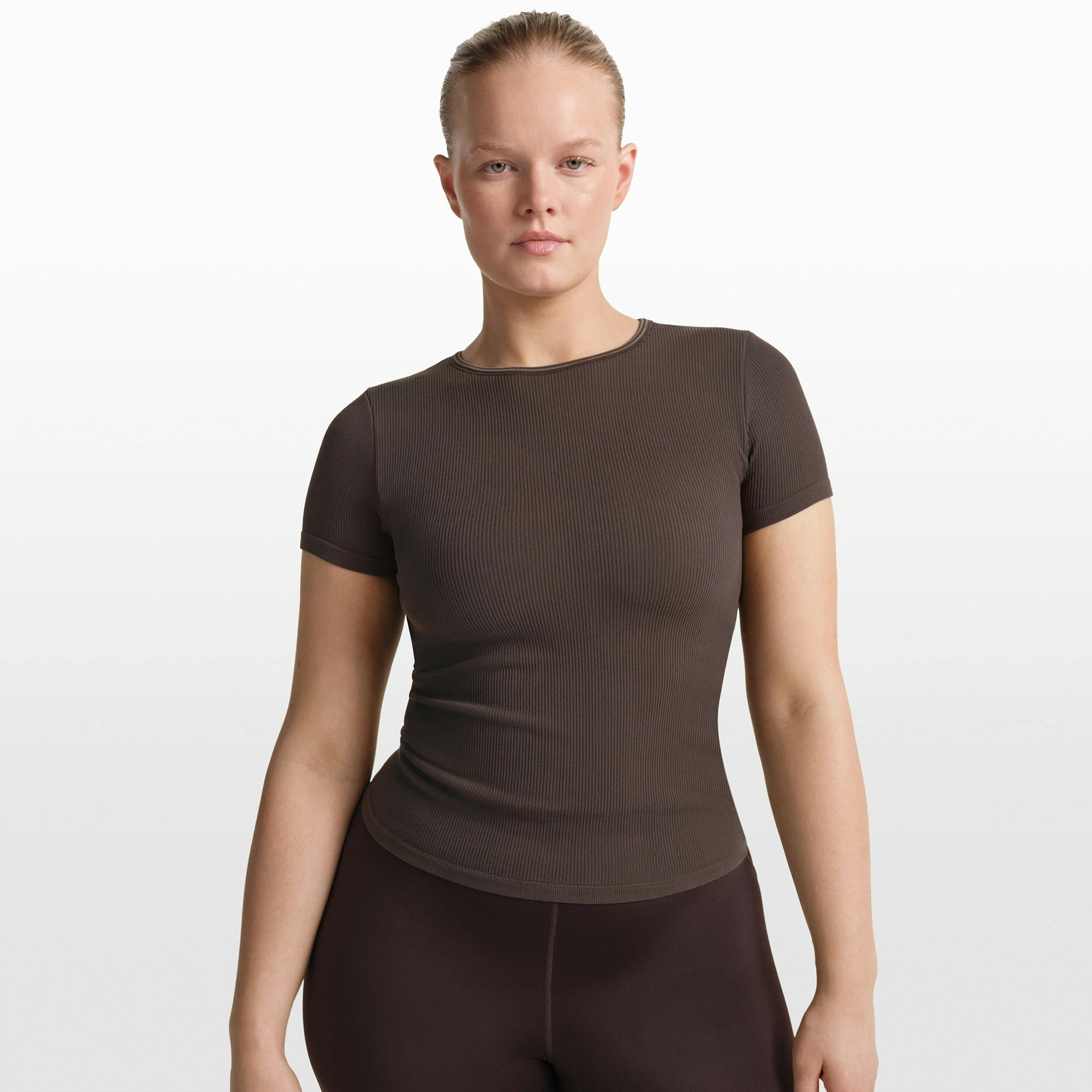 NikeSKIMS RIBBED SEAMLESS BABY TEE - PHOENIX - image 10
