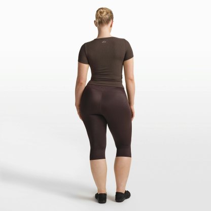 NikeSKIMS RIBBED SEAMLESS BABY TEE - PHOENIX - image 13