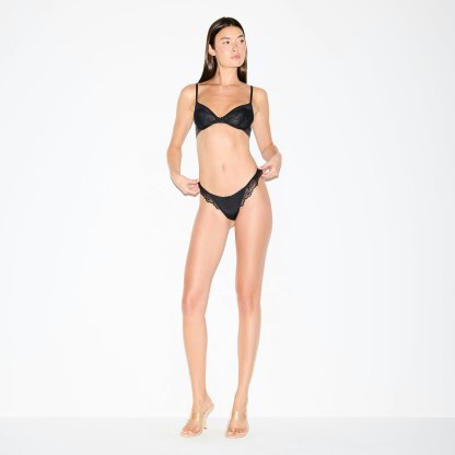 SKIMS LACE THONG - ONYX