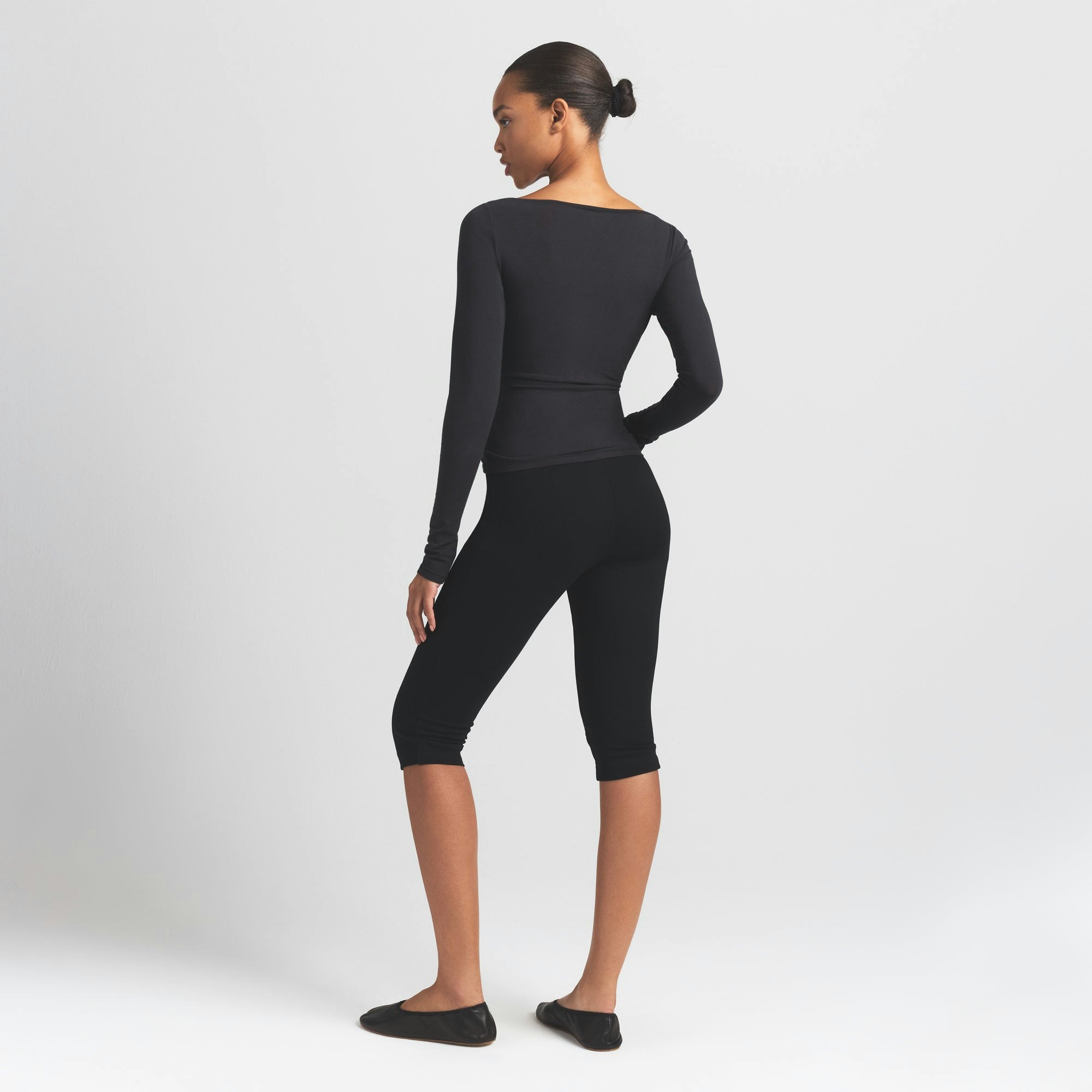 COTTON JERSEY LONG SLEEVE BOATNECK TOP - SOOT - image 17
