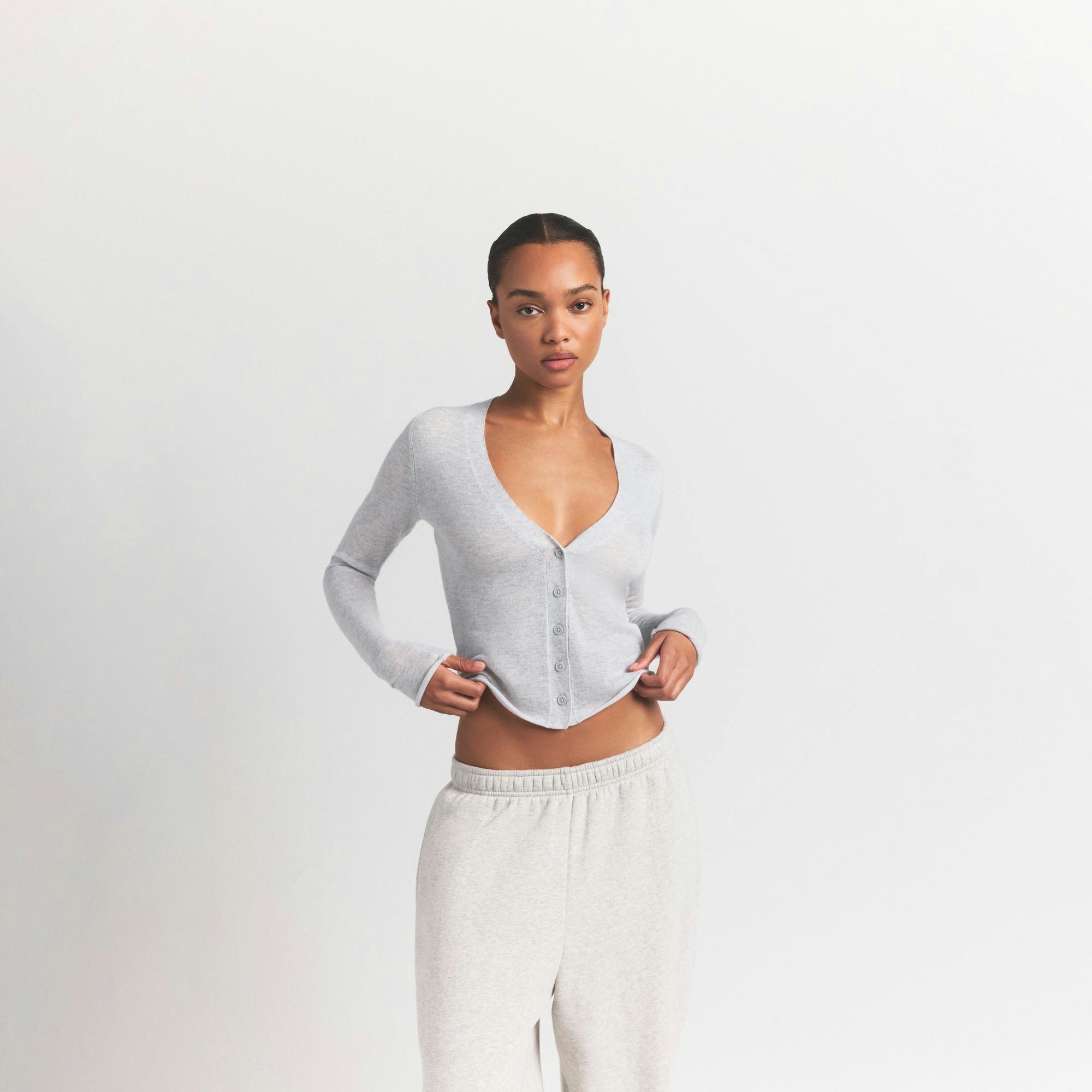 FEATHERWEIGHT CASHMERE CARDIGAN - LIGHT HEATHER GREY - image 7