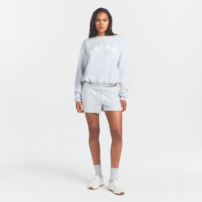 COTTON FLEECE LOGO CLASSIC CREWNECK - SNOW ARCHED LOGO PATCH