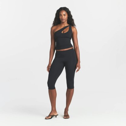 SMOOTH LAYERS ONE SHOULDER TOP - OBSIDIAN - image 6