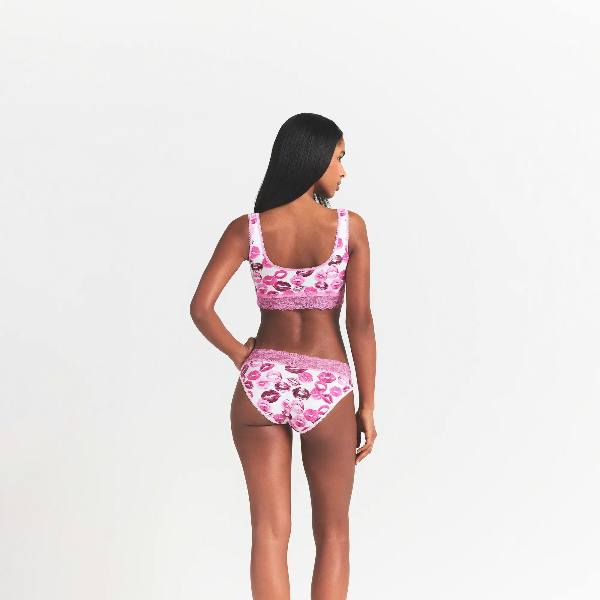 LIGHTWEIGHT COTTON WIDE LACE BRIEF - PINK ALLOVER LIPSTICK