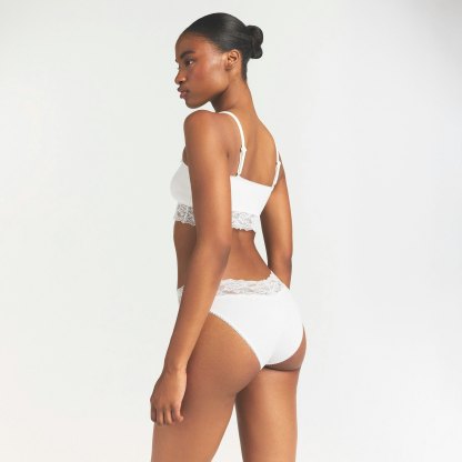 LIGHTWEIGHT COTTON WIDE LACE BRIEF - SNOW