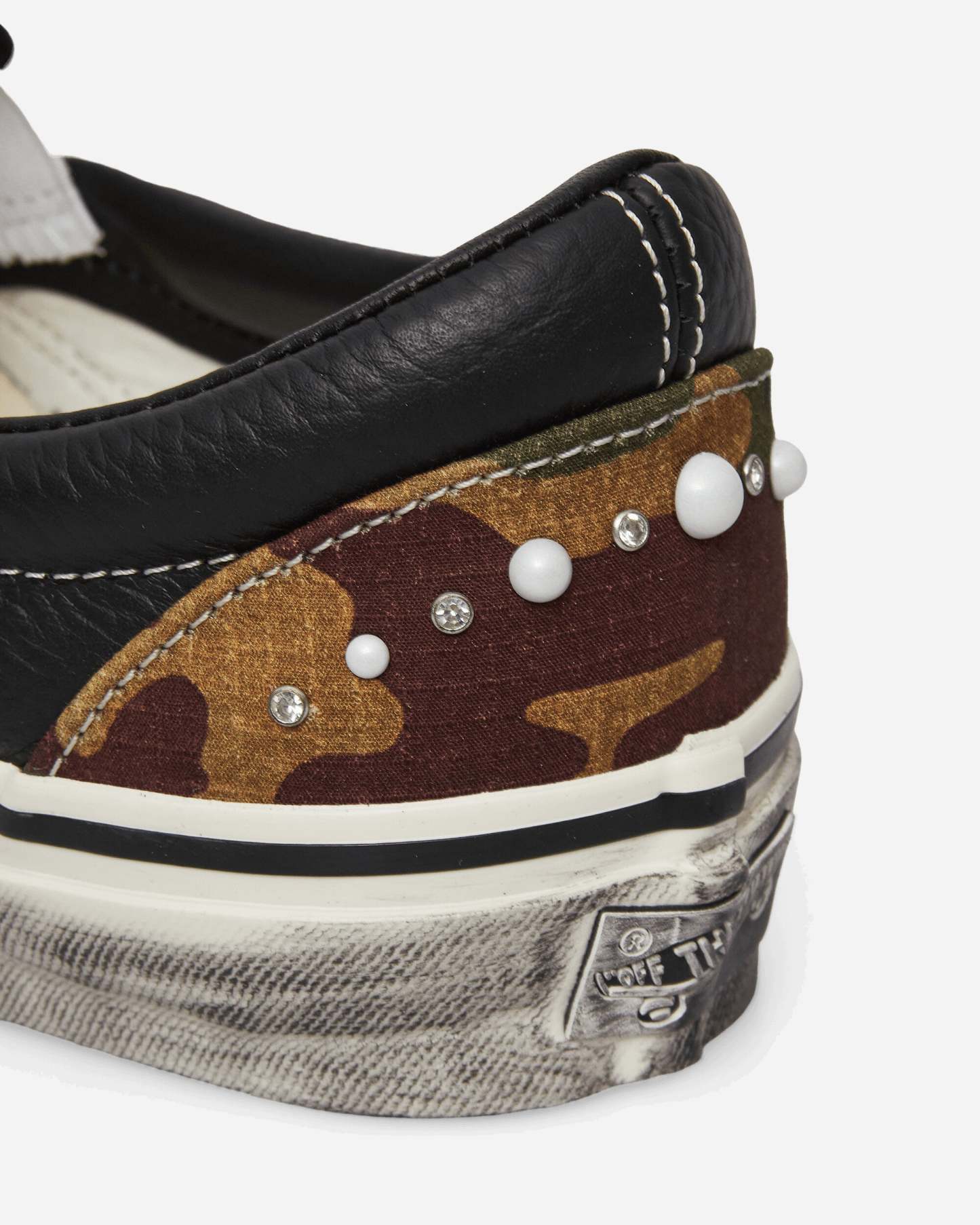 Premium Classic Slip-On Pearlized Sneakers Camo / Black