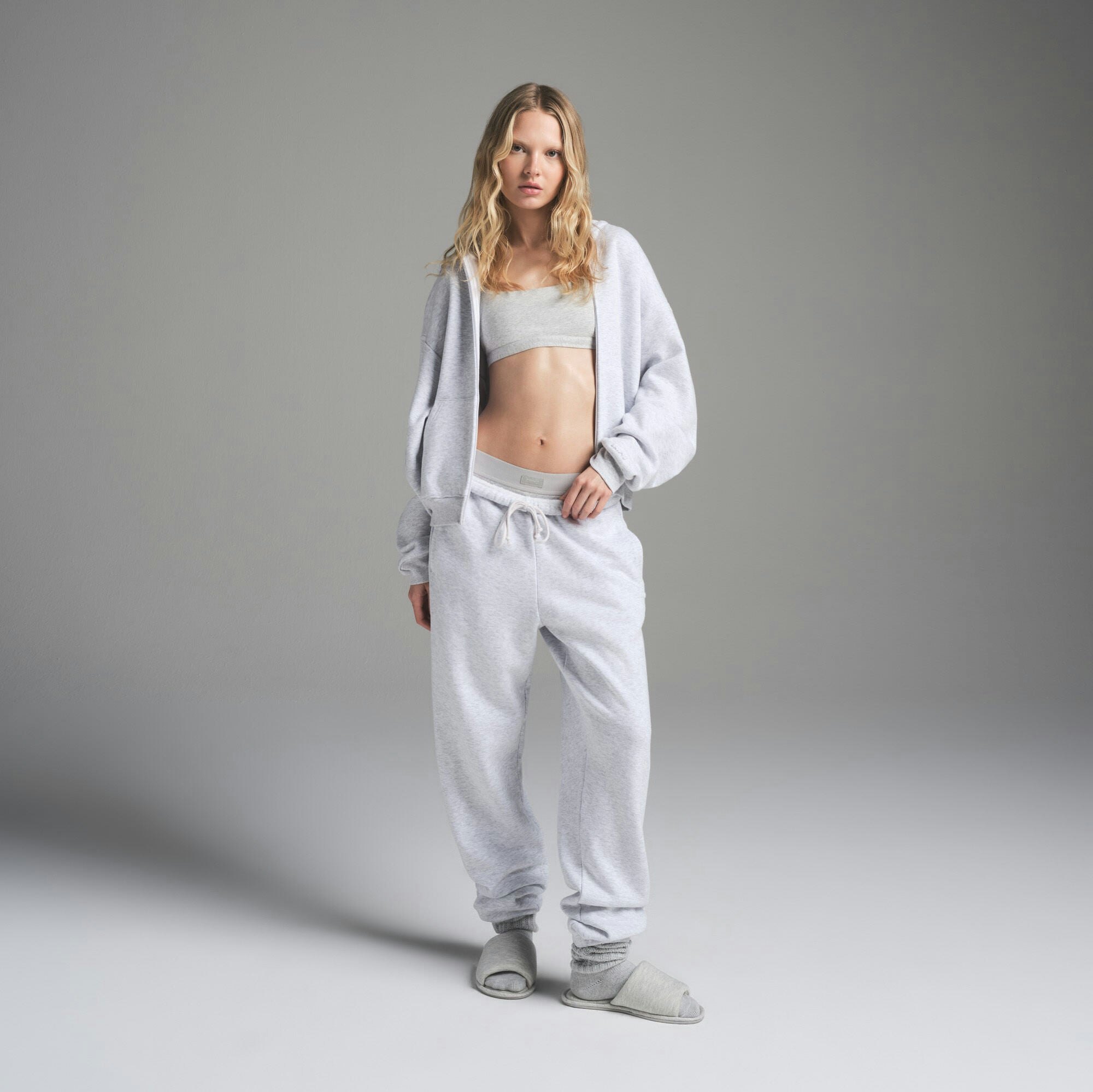 COTTON FLEECE CLASSIC ZIP UP HOODIE - LIGHT HEATHER GREY