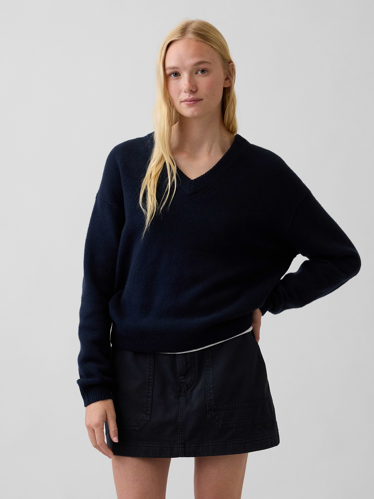 CashSoft Oversized V-Neck Sweater - New classic navy