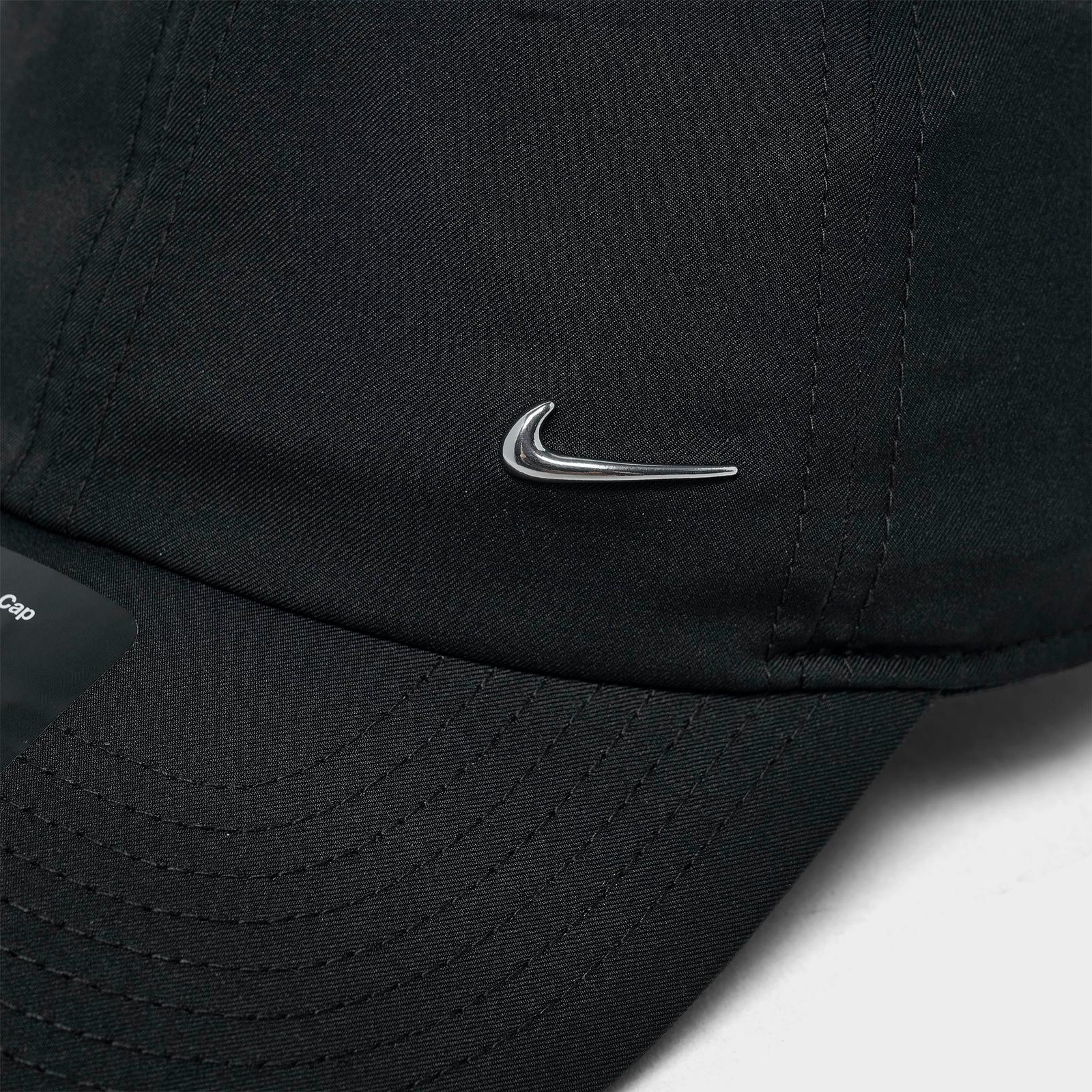 Nike Dri-FIT Club Unstructured Metal Swoosh Strapback Hat - Black/Silver