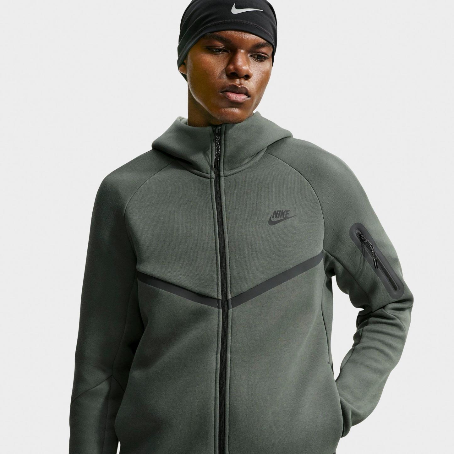 Men's Nithtke Tech Fleece Windrunner Full-Zip Hoodie - Part 1 - Camo Green/Black