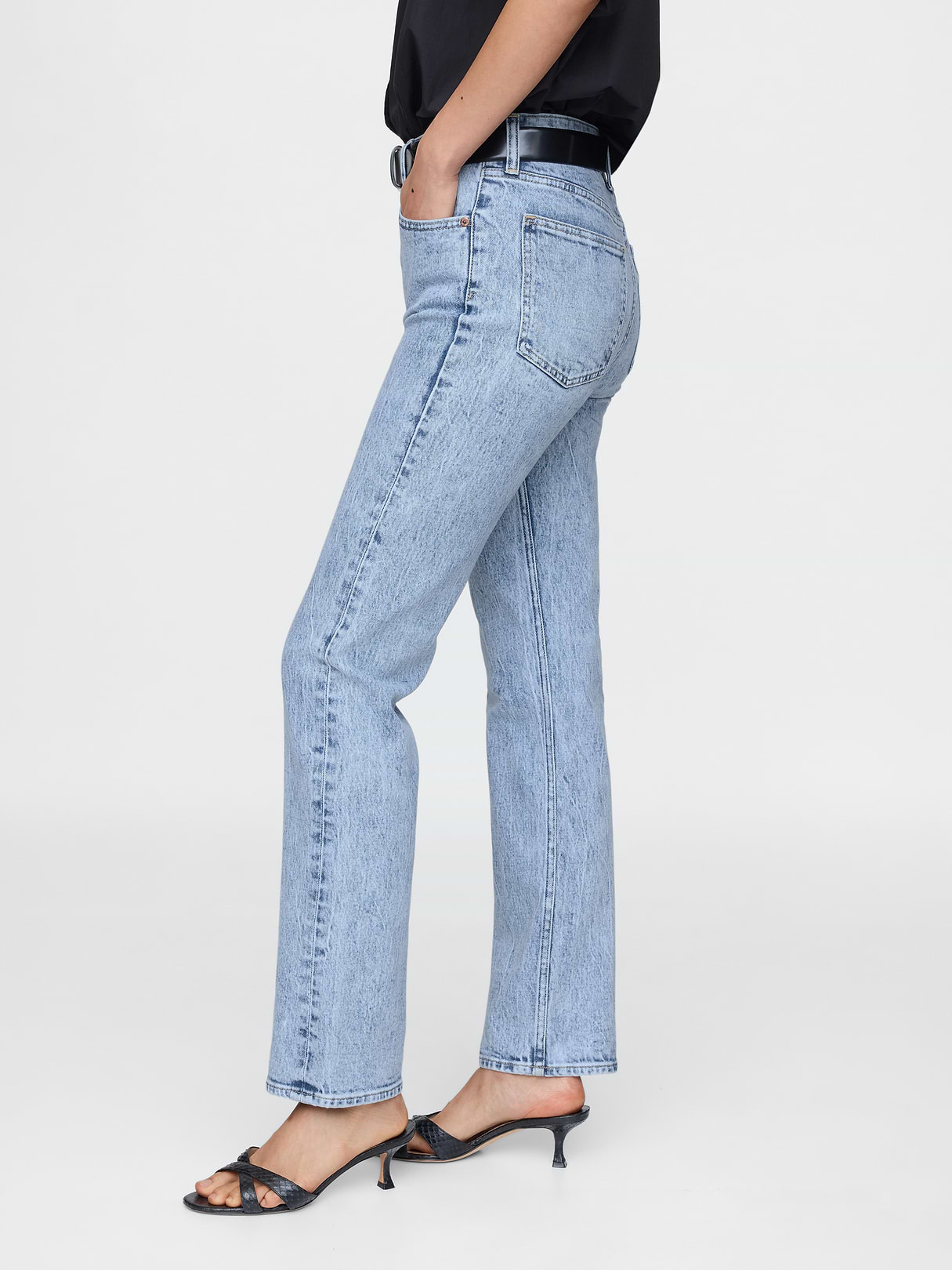 High Rise '90s Slim Straight Jeans - Light acid wash