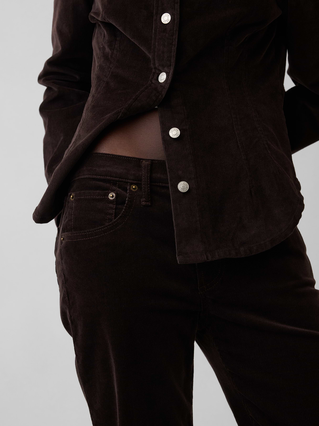 Mid Rise Relaxed Straight Jeans - Terra brown