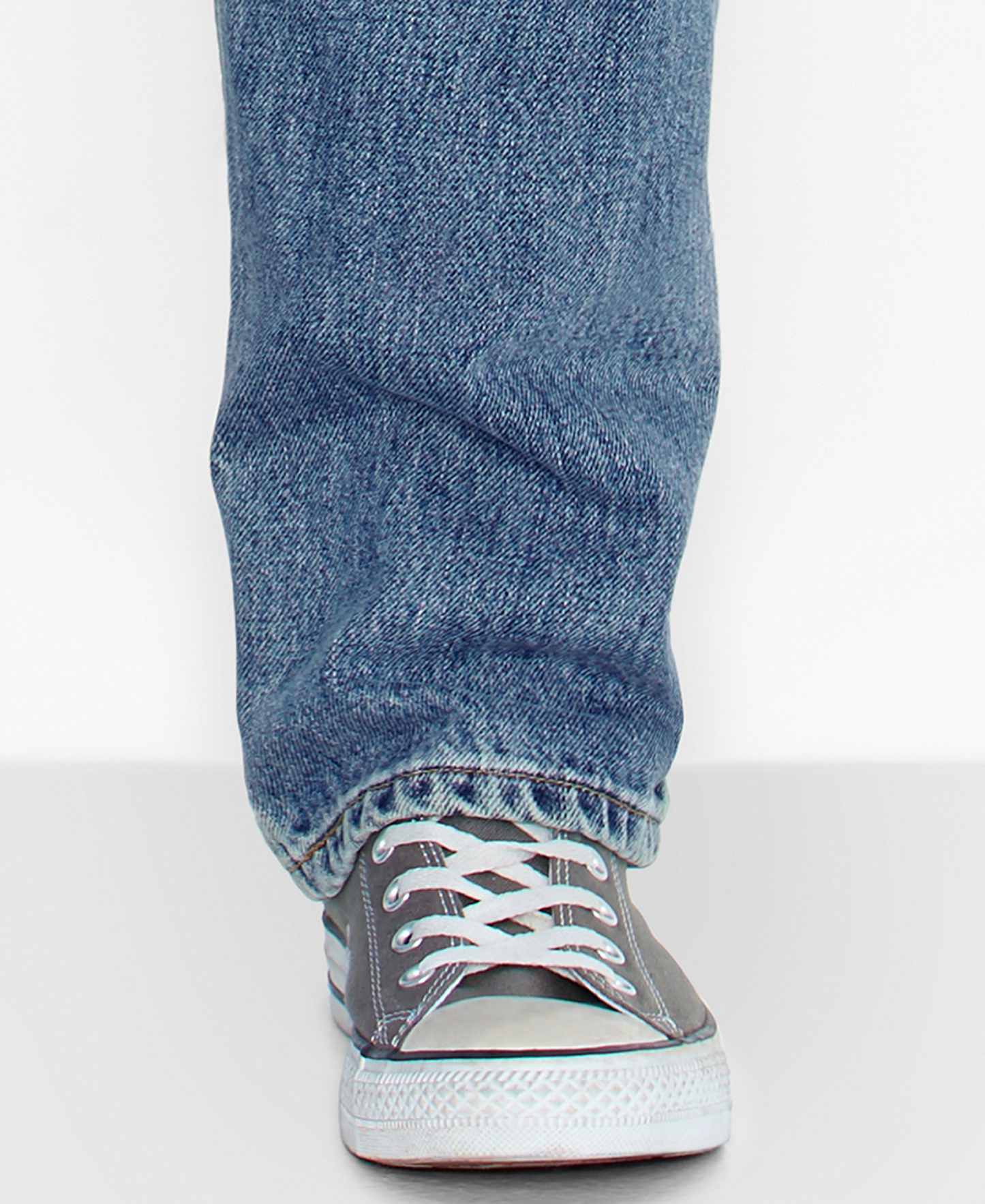 Levi's Men’s 550 Relaxed Fit Jeans - Medium Stonewash