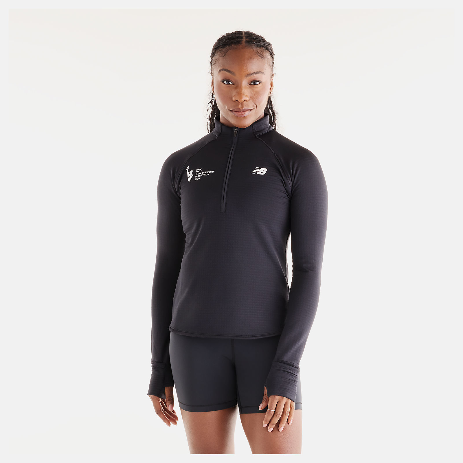 Isio-Maya is wearing size S and is 5'8"/172.72cm. Chest: 34"/86.36cm, Waist: 27.5"/69.85cm, Hips: 39"/99.06cm