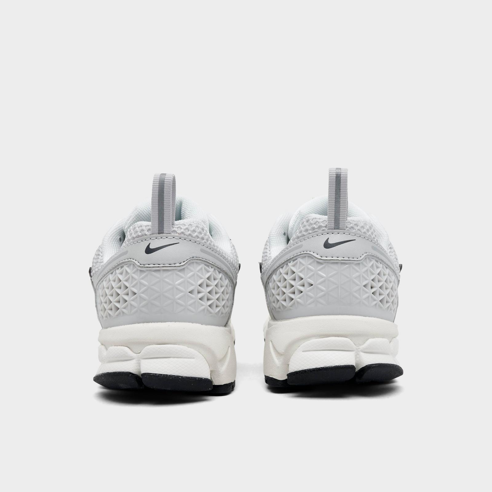 Big Kids' Nike Vomero 5 Casual Shoes - Photon Dust/Gridiron/Sail/Chrome
