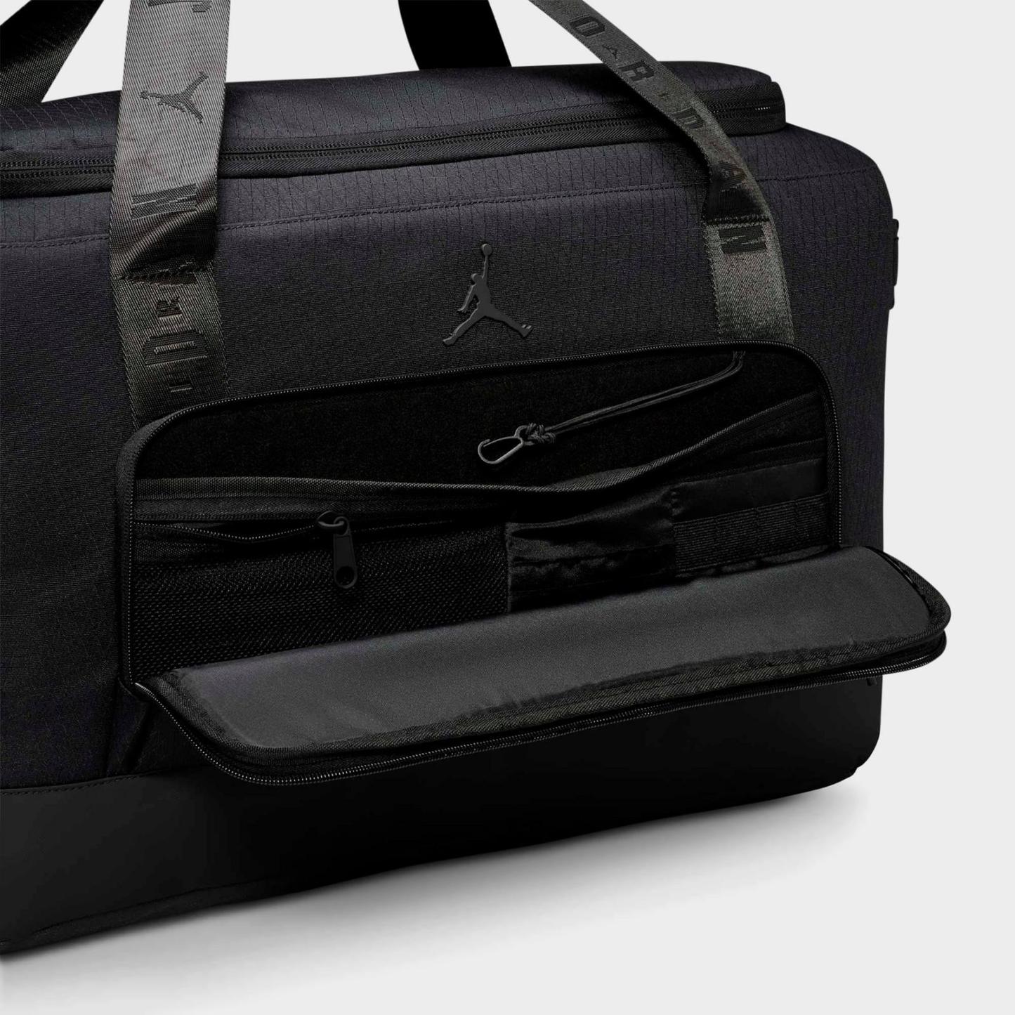 Jordan Collectors Duffel Bag (44L) - Black - view 6