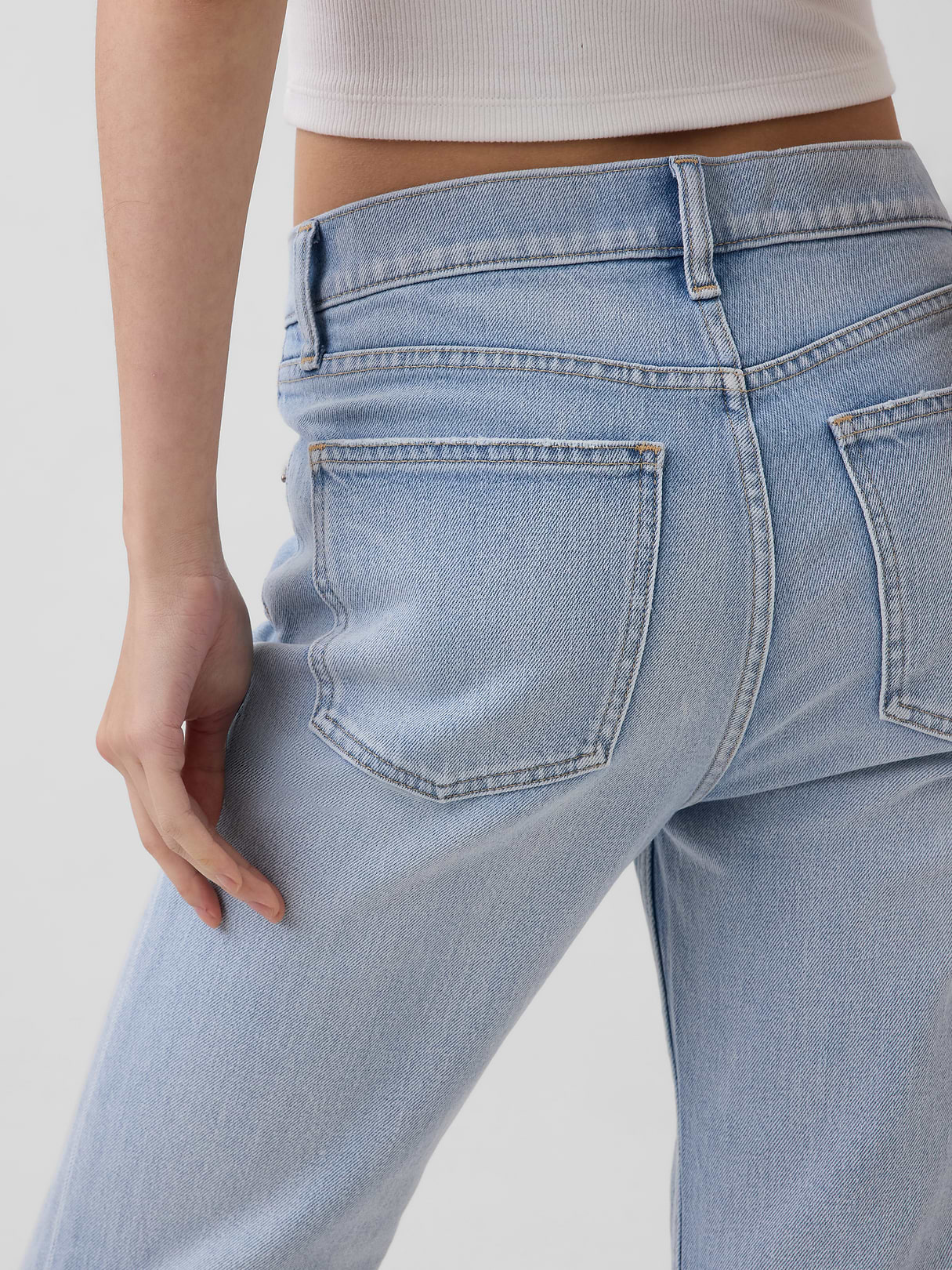 High Rise ’90s Slim Straight Crop Jeans - Light indigo